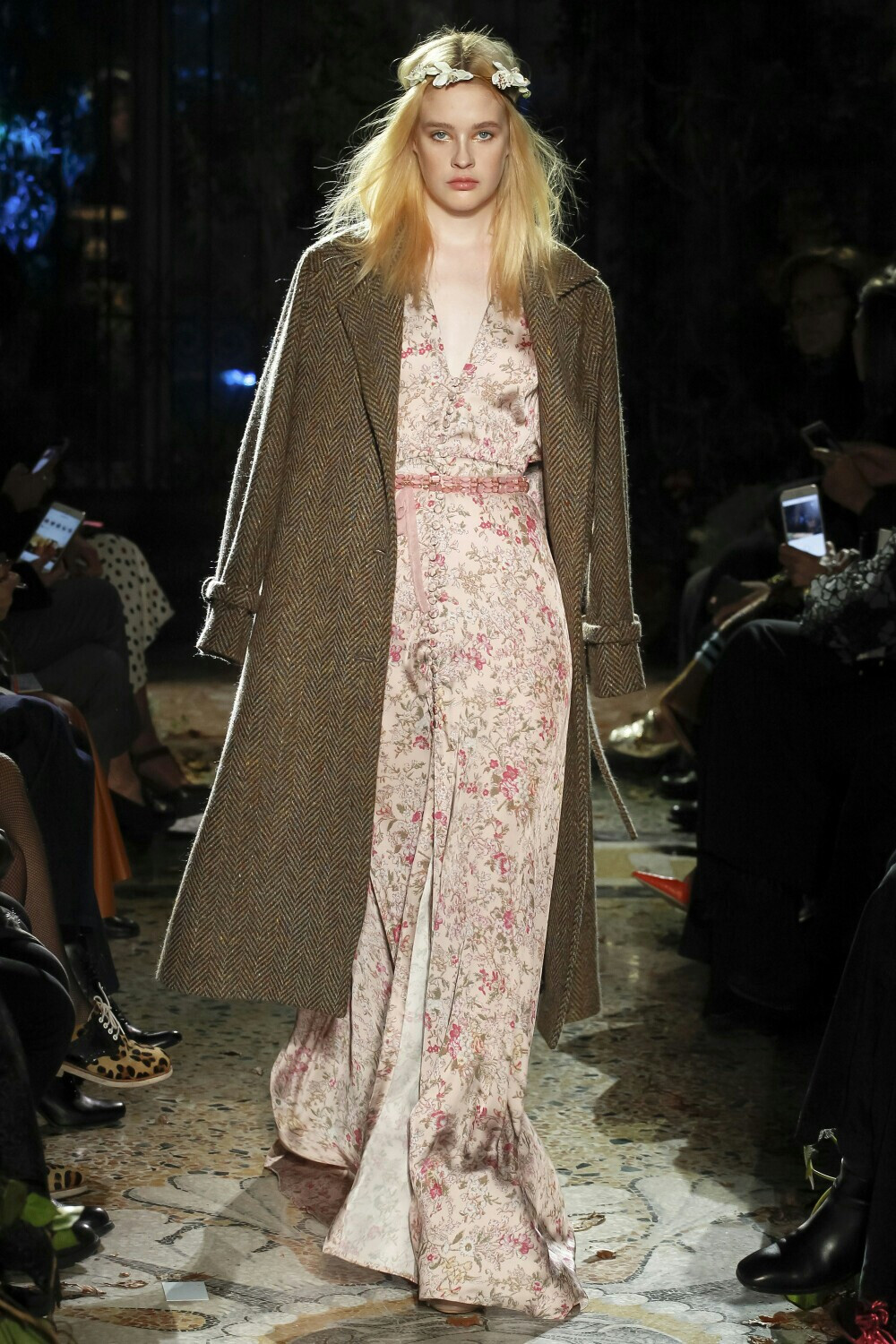 秀场、时装周、时尚、大牌、模特