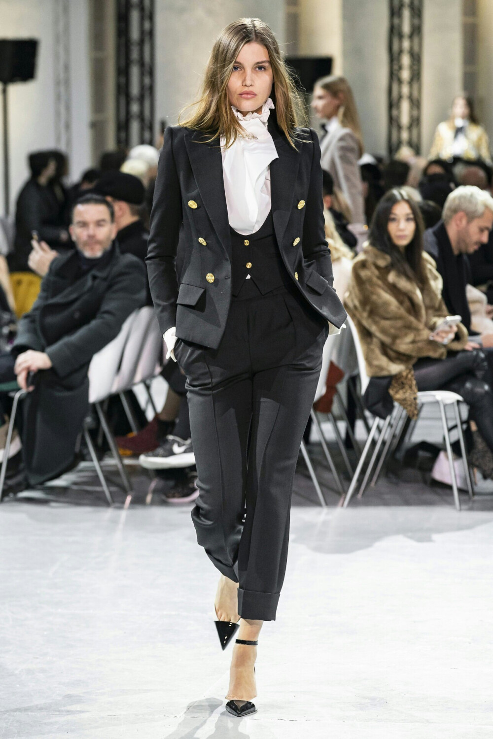 秀场、时装周、时尚、大牌、模特