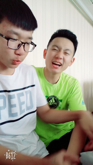 我还是很喜欢你，像是银汉迢迢，梦枕星光。