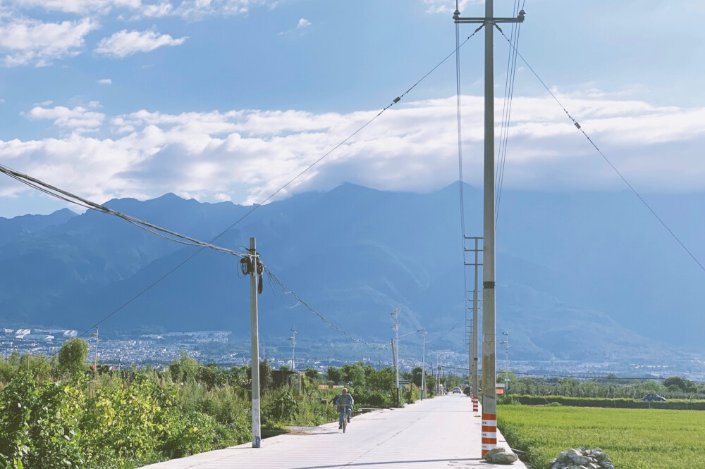 摄于：大理苍山下