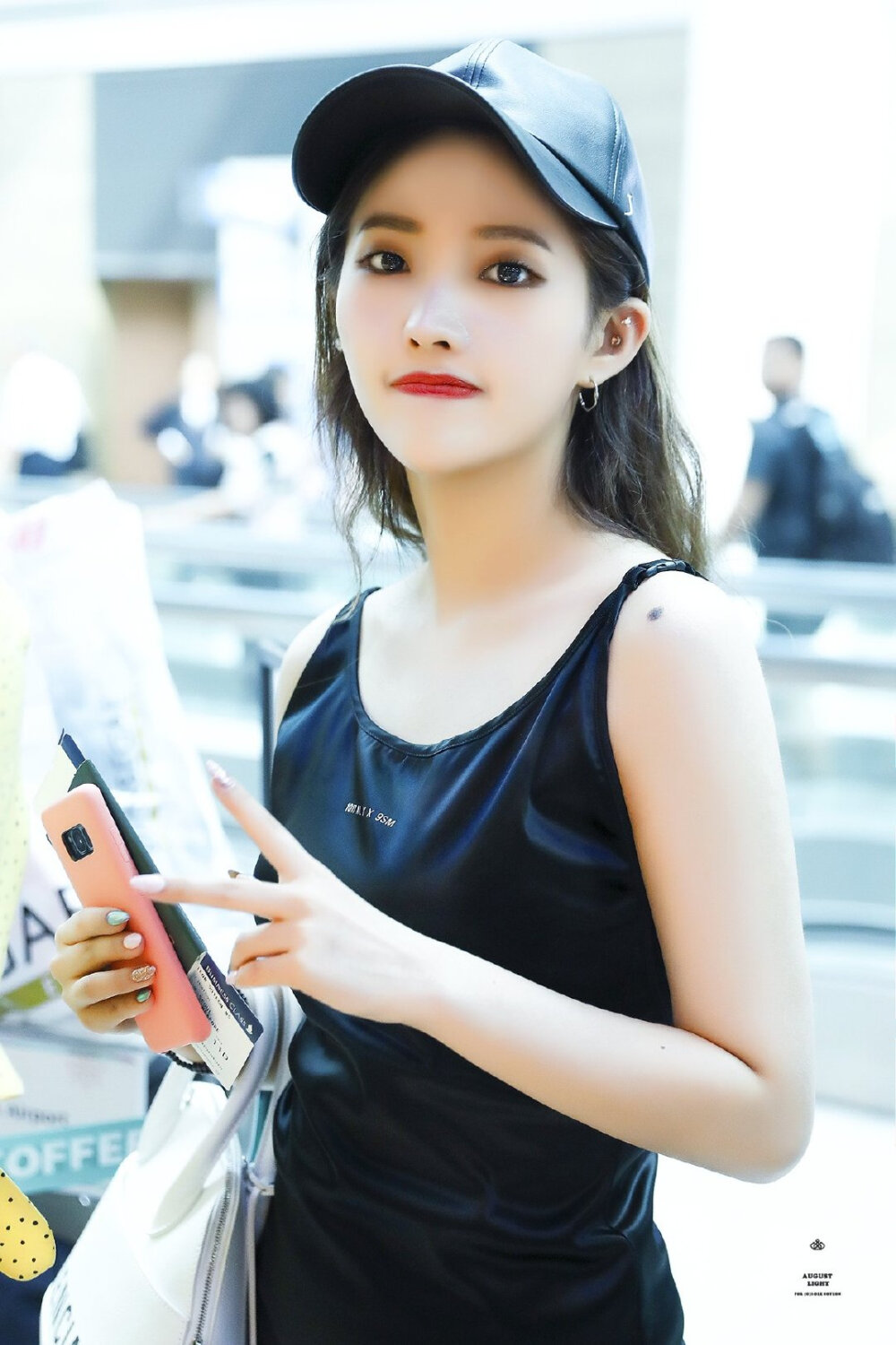 图上的是钻石(0003 06『田小娟』c)哦～快来投资呀,入股不亏啊