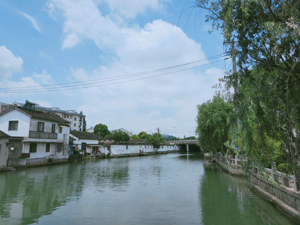 小桥流水枕河人家