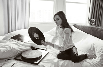 People 2303x1501 women actress brunette long hair monochrome sitting Ellen Page in bed barefoot blouses vinyl leather pants telephone curtain turntables