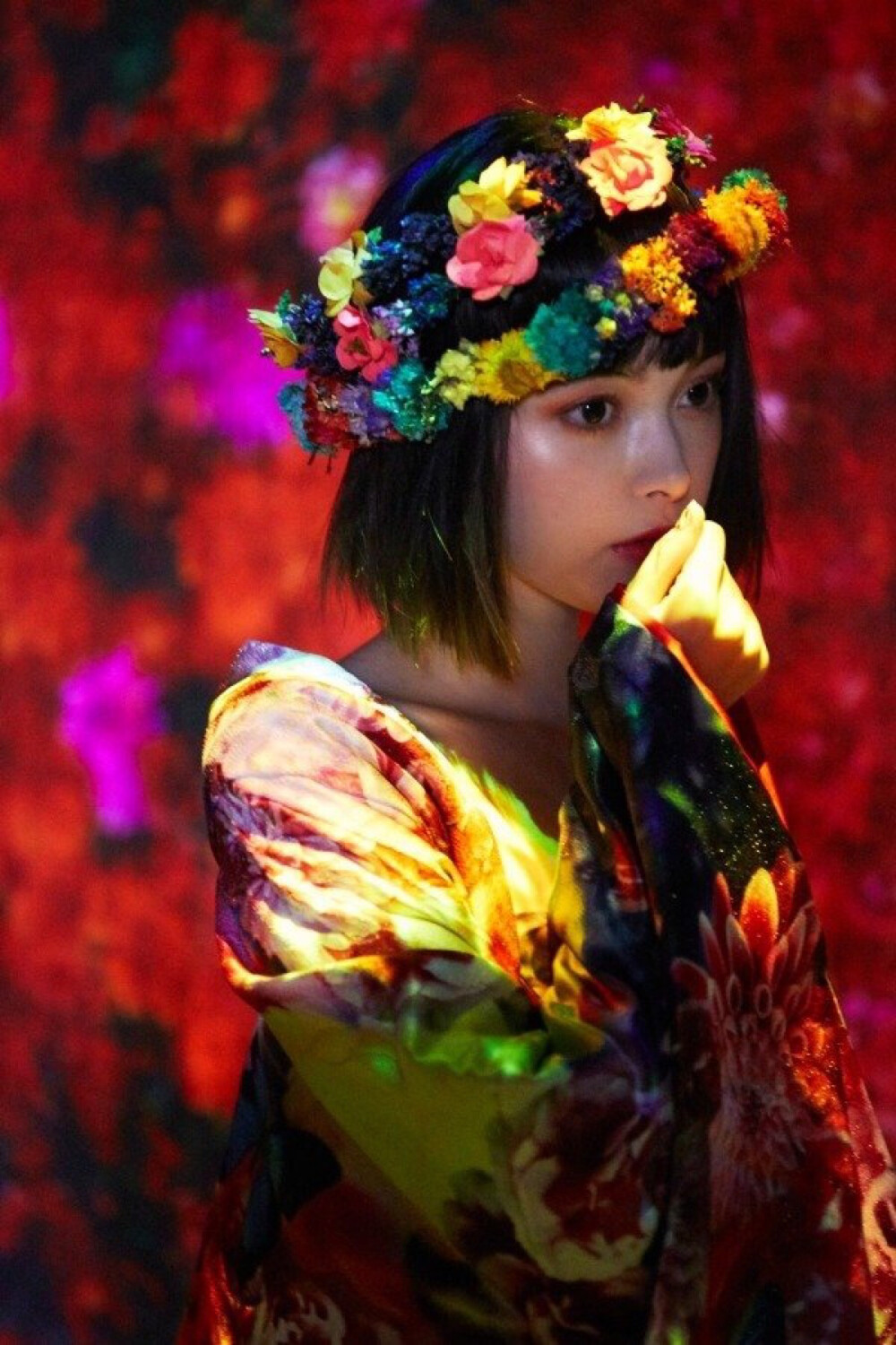 ラフォーレミュージアム原宿では、写真家・蜷川実花のフォトエキシビション「Mika Ninagawa @ teamLab Borderless」を2018年12月18日(火)から12月22日(土)まで開催する。
#玉城ティナ# #玉城Tina# ​​​​