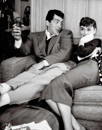 奥黛丽·赫本和迪恩·马丁在派拉蒙电影公司，1953年 ​