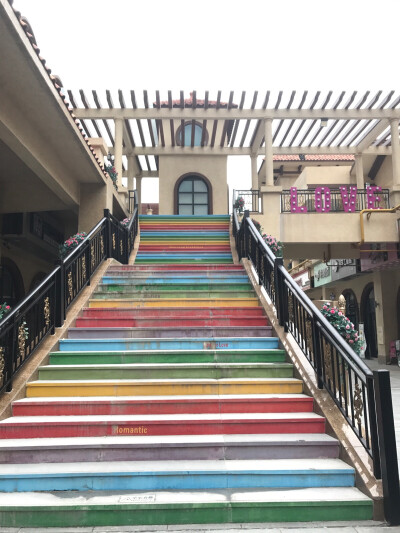 彩虹楼梯