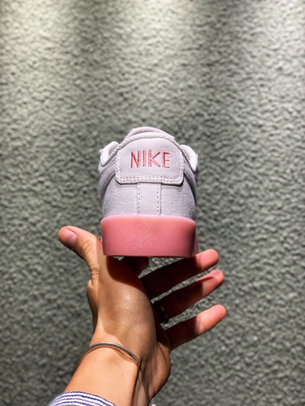 耐克/NIKE SB BLAZER 开拓者低帮板鞋
复古文化女子帆布鞋 女神粉配色