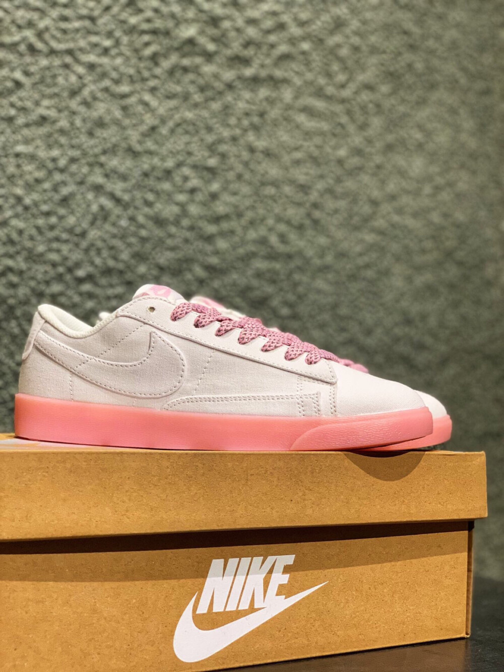 耐克/NIKE SB BLAZER 开拓者低帮板鞋
复古文化女子帆布鞋 女神粉配色