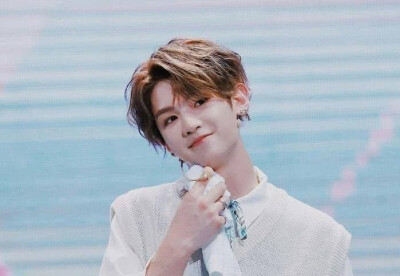 各路爱豆：表情包