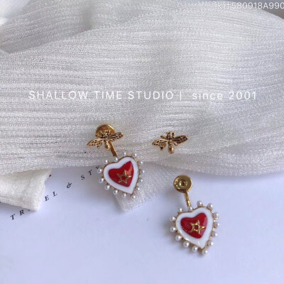 Shallow time studio* |
♥︎.复古蜜蜂爱心耳环，银针，大牌范十足哦！