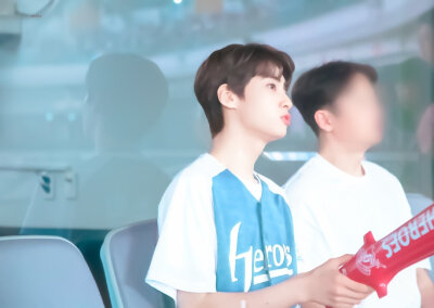 李镇赫