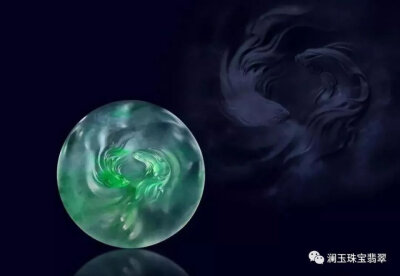 “种就是翡翠的质地结构，跟翡翠的风化时间有关，风化的时间的越长，种自然就越老了。种就是质地，质地也就是我们俗称的“种”，是衡量翡翠质量高低最重要的指标之一。质地是翡翠的结构构造。”