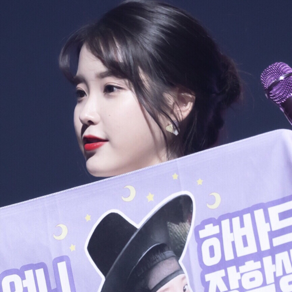 二传标注初暻
©iu_snoopy