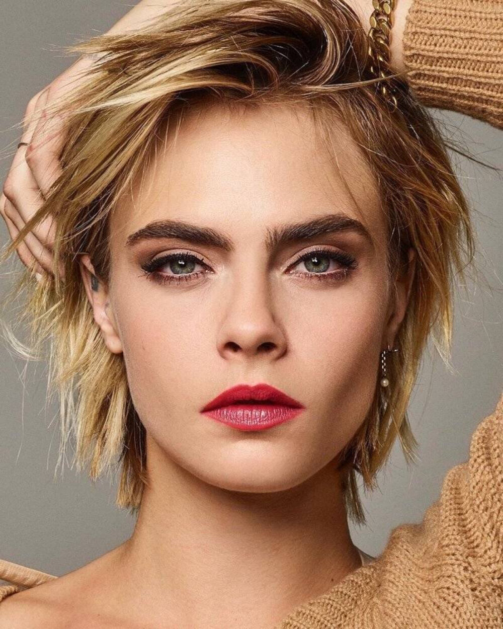 超模演员caradelevingne