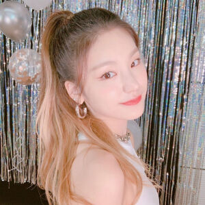 ITZY 黄礼志