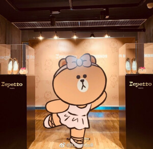 『linefriends』x『Repetto』合作系列choco芭蕾舞，裸色芭蕾舞鞋优雅又可爱，颜色还非常好搭配，不愧是宇宙抢钱天团，每次合作都让人惊喜。 ​​​