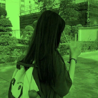 绿绿的头像