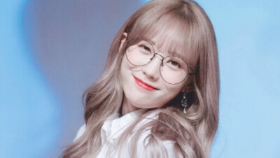 April.luda
我skr软妹.