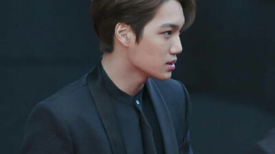 [金钟仁素材]拿图收藏
二转标明：朴夏贤