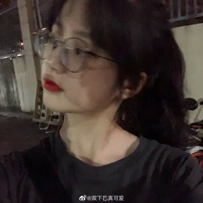 女头.图源来自微博：双下巴真可爱