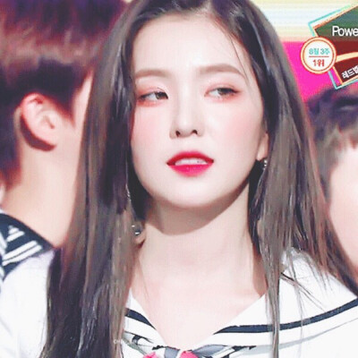 Red Velvet Irene 头像 原截唐佳妤 自修禁二改 拿图看简介二传注明倾颜