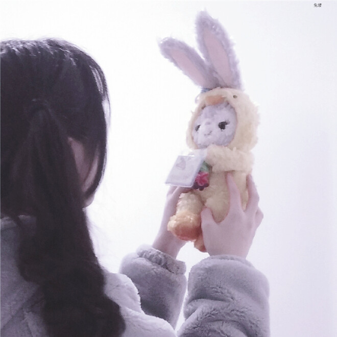 真人抱着兔子的情头图片