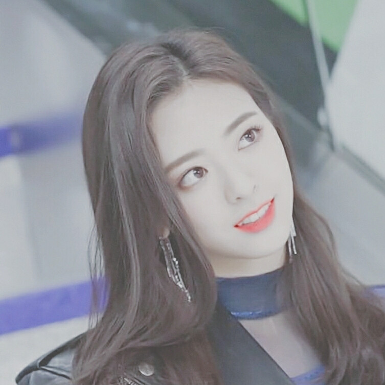 ITZY 申有娜Yuna