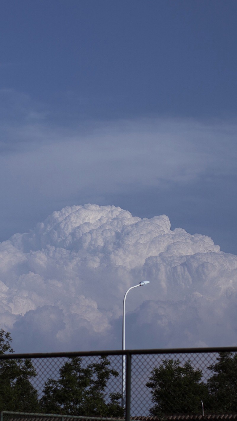 天空白云