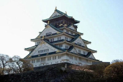 日本大阪城
日本最著名的城堡及三大名城之一，大阪城外观看起来是五层、内部其实有八层，始建于16世纪。