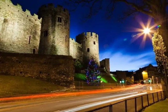 北威尔士的康威城堡
康威城堡（Conwy Castle），位于威尔士北部海岸，修建于1283年至1289年间，即爱德华一世在北威尔士第二次战役期间。