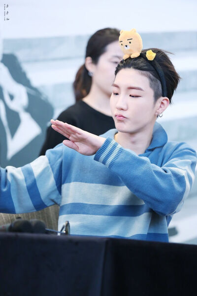 李昇勋 HOONY
✎170415 WINNER-‘FATE NUMBER FOR’新专辑发售纪念签名会✎
…