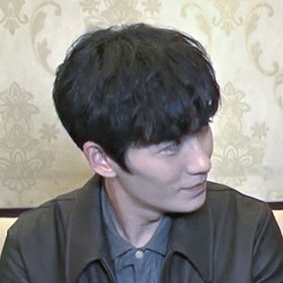 【朱一龙·吴邪】
我真的超想看重启!嗷～