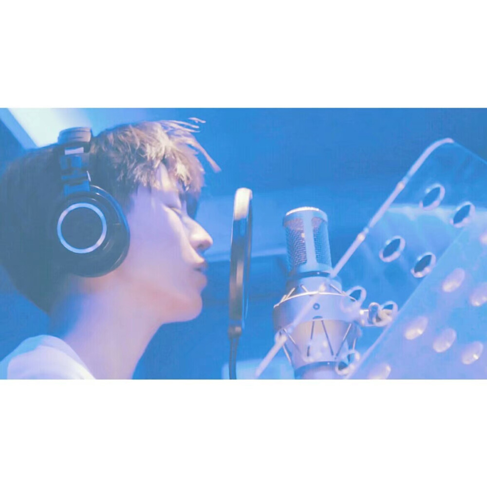 王俊凯白边头像