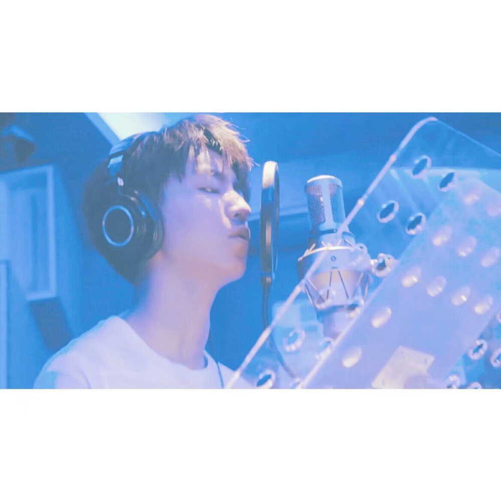 王俊凯白边头像