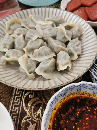 都好吃，饺子，螃蟹酱，青菜咸肉，鸡蛋汤泡饼，咸菜毛豆米