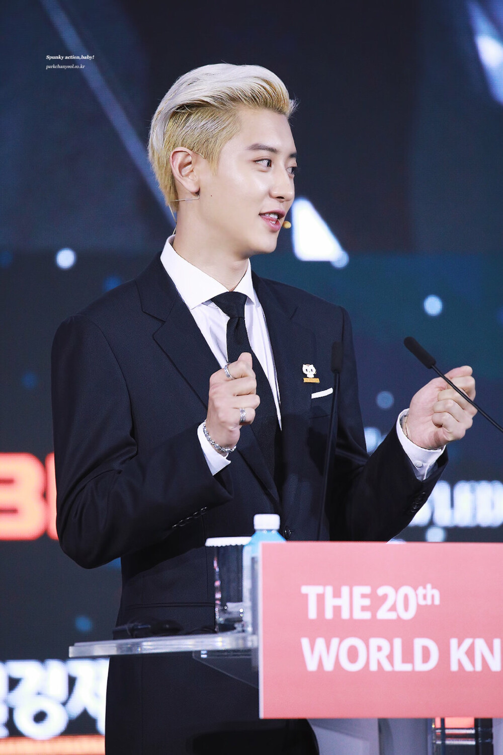 190925 WORLD KNOWLEDE FORUM
©朴灿烈饭拍高清