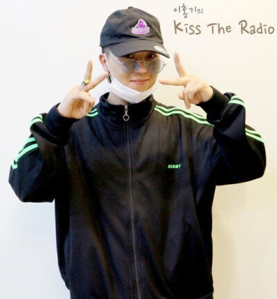 宋旻浩 MINO
✆170522 《李洪基的Kiss The Radio》✆
✨ⓌⒾⓃⓃⒺⓇ✨