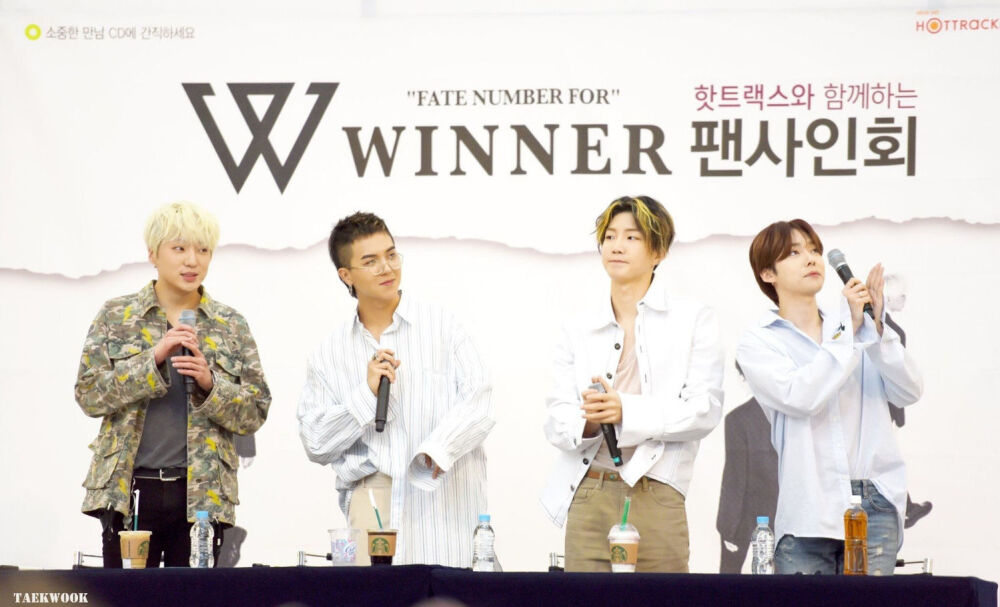 ❣温拿❣
金秦禹 李昇勋 宋旻浩 姜昇润
✎170526 WINNER-‘FATE NUMBER FOR’新专辑发售纪念签名会✎
✨ⓌⒾⓃⓃⒺⓇ✨