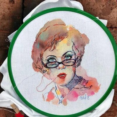 绣儿♡
资源@百度 花结香手工DIY