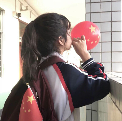 以五星红旗之名 燃中华儿女之情