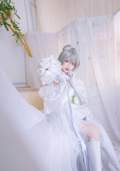 洛天依 cosplay 美少女