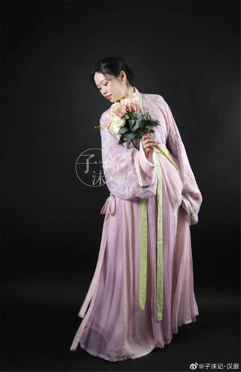 子沫记汉服交领襦交嵛裙粉黛草