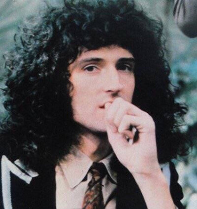 Brian May
媽!