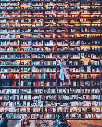 摄影师：Kristina Makeeva
ins：hobopeeba