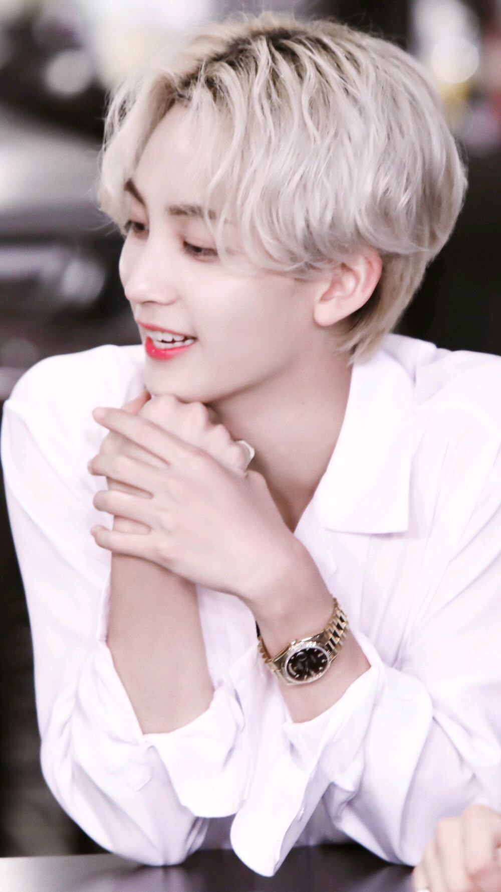 尹净汉 Jeonghan。