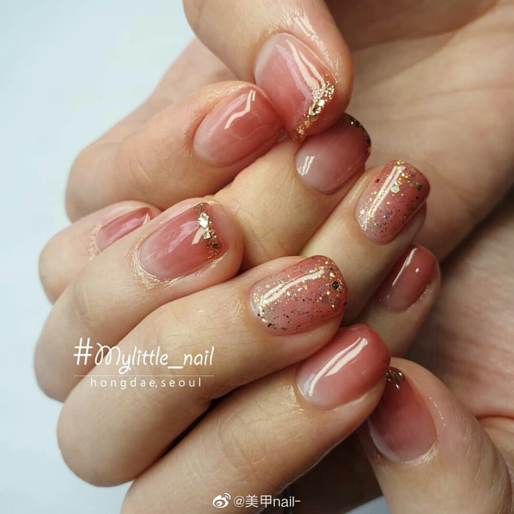 @美甲nail-
亮片法式美甲