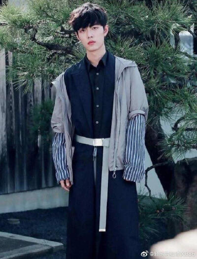 战歌，肖战~
肖烟四起，为战而来~~