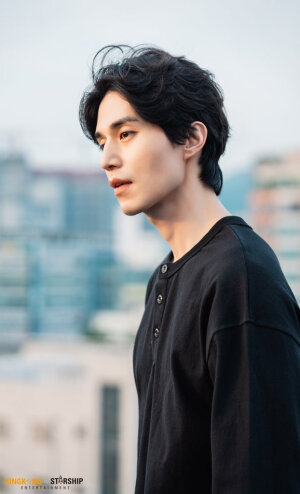 李棟旭 VogueStyleFileSaturday 1.85米高男神#李棟旭的《 #九尾狐傳》剛