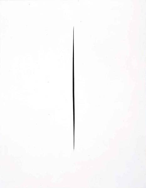 Lucio Fontana 卢西欧·丰塔纳因其一系列“割破的”画布作品而闻名于世。1949-1950年间Fontana开始在创作中刺穿其画布，这一刀打破了观赏者视线所能看到的画面，通过画布本身，通往其后的空间，打破绘画与雕塑的界线，创造了无限的一维空间。Fontana此举割开画布，使虚构的想象空间崩坏瓦解，与我们身处的真实空间通气连系，虚构空间与真实空间融二为一。