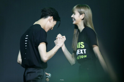 Lisa & BamBam 